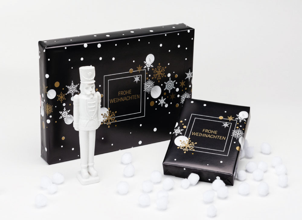 Produktlinie soschoenanders littlestars schwarze Geschenkverpackung mit weihnachtlichen Highlights